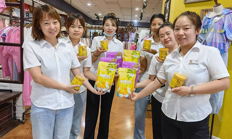 炎炎夏日送清涼 濃濃關愛暖人(rén)心